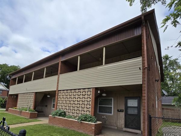 2200 Iowa Street , Granite City, IL 62040