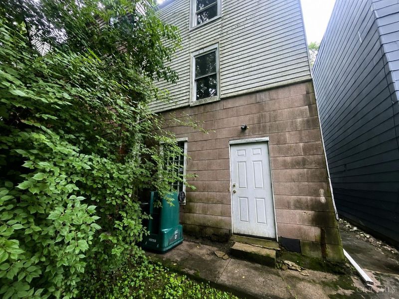 2592 Seegar Avenue, Cincinnati, OH 45225 Photo 6