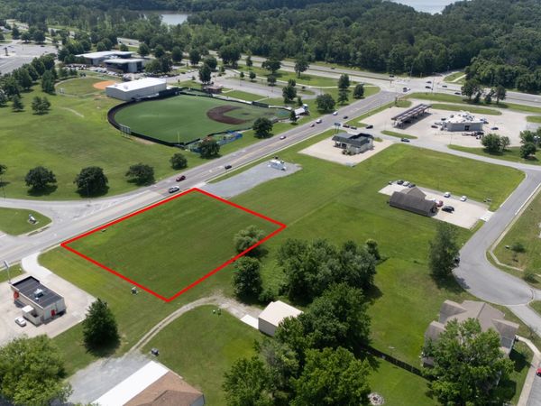 703 S Greenbriar Road, Carterville, IL 62918