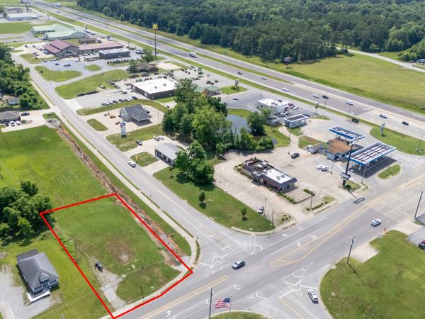1300 S Division Street, Carterville, IL 62918