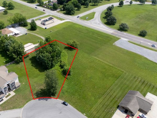 710 Eagle Pass Drive, Carterville, IL 62918