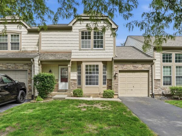 1343 Seabury Circle , Carol Stream, IL 60188