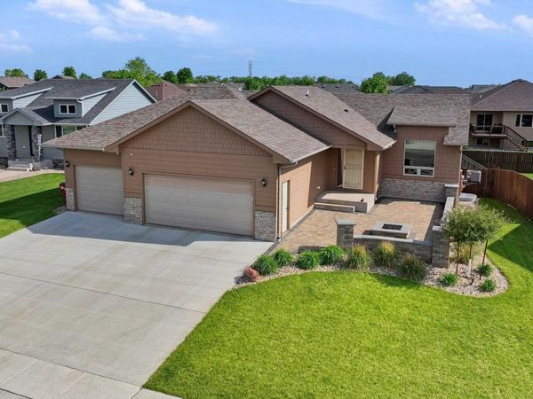 4217 W 90th St, Sioux Falls, SD 57108