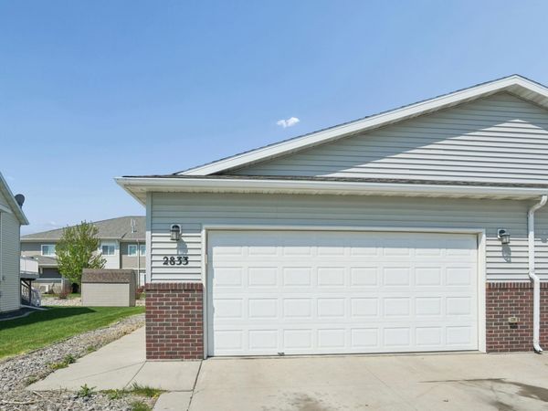 2833 Umber Court S, Fargo, ND 58104