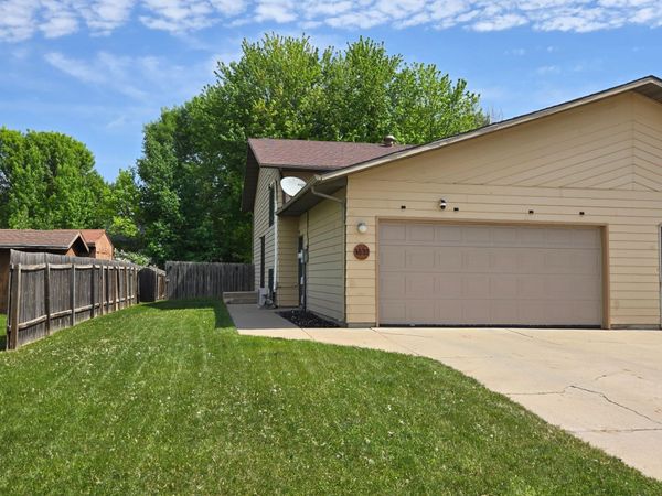 1631 31st Avenue S, Fargo, ND 58103