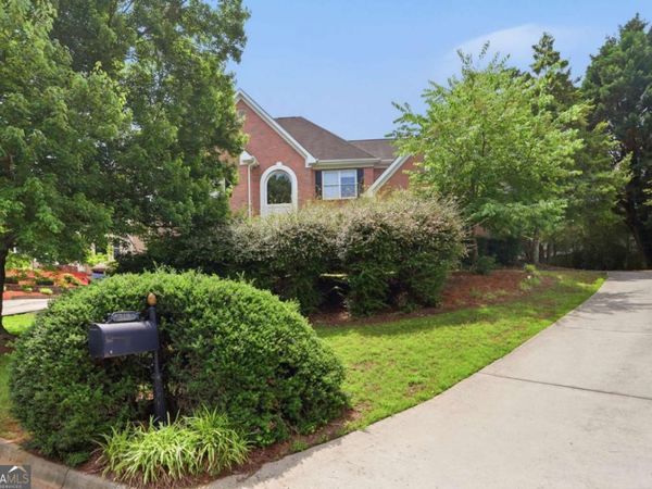 519 Emerald Lake Lane, Buford, GA 30518