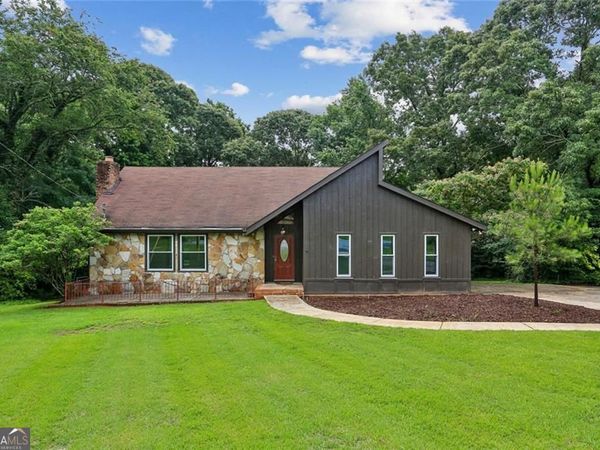 5460 Chanterella Court SW, Lilburn, GA 30047