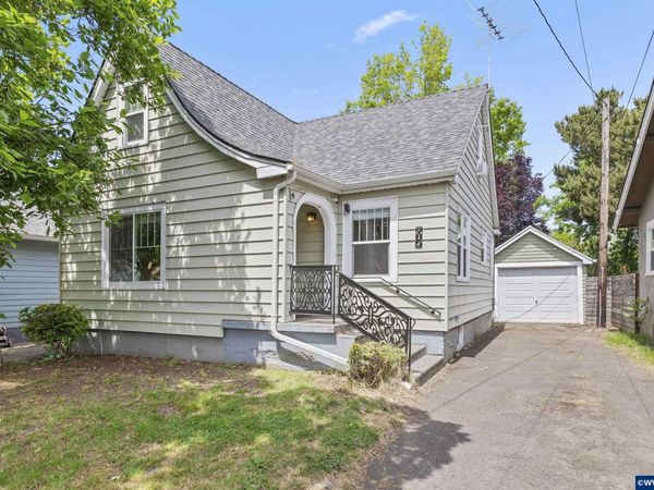 985 Madison St NE, Salem, OR 97301