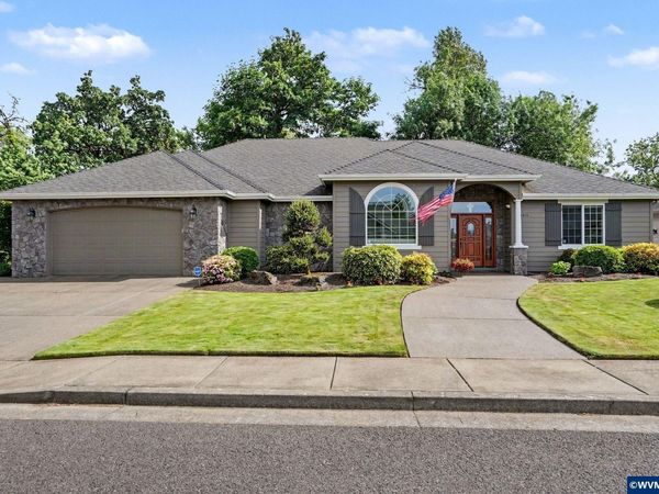 1455 Hawthorne Av, Dallas, OR 97338