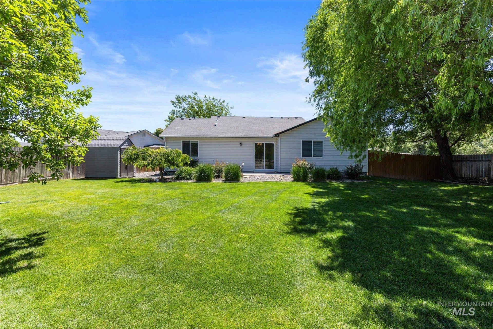 3907 N Abbott St, Caldwell, ID 83607 Main Photo
