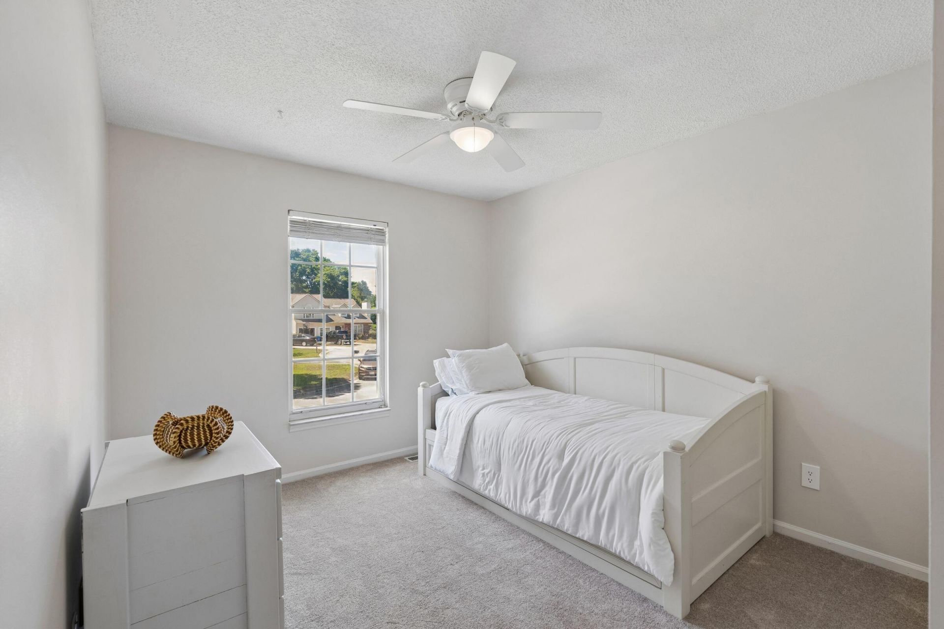 2060 Presidio Drive Photo 29