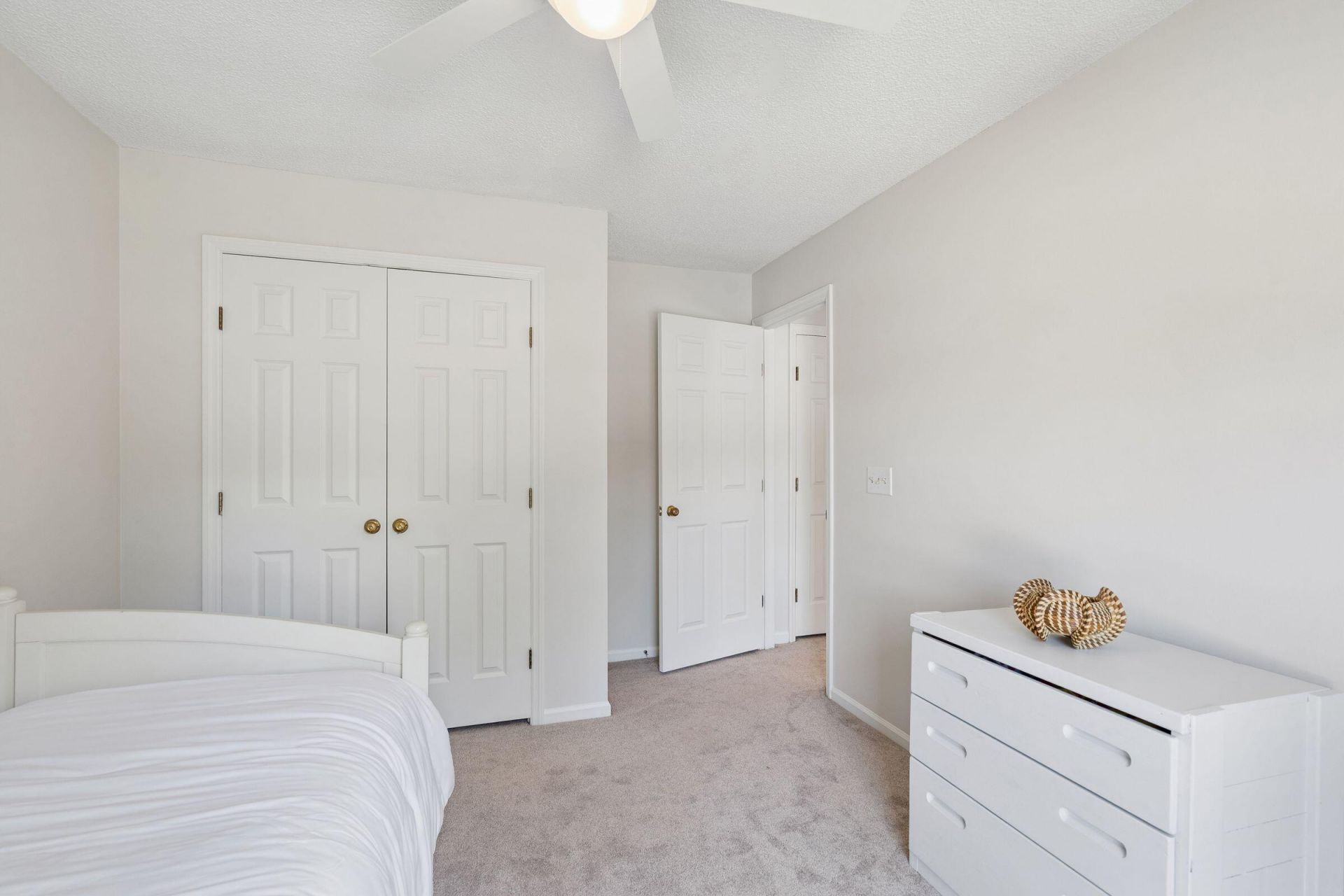2060 Presidio Drive Photo 30
