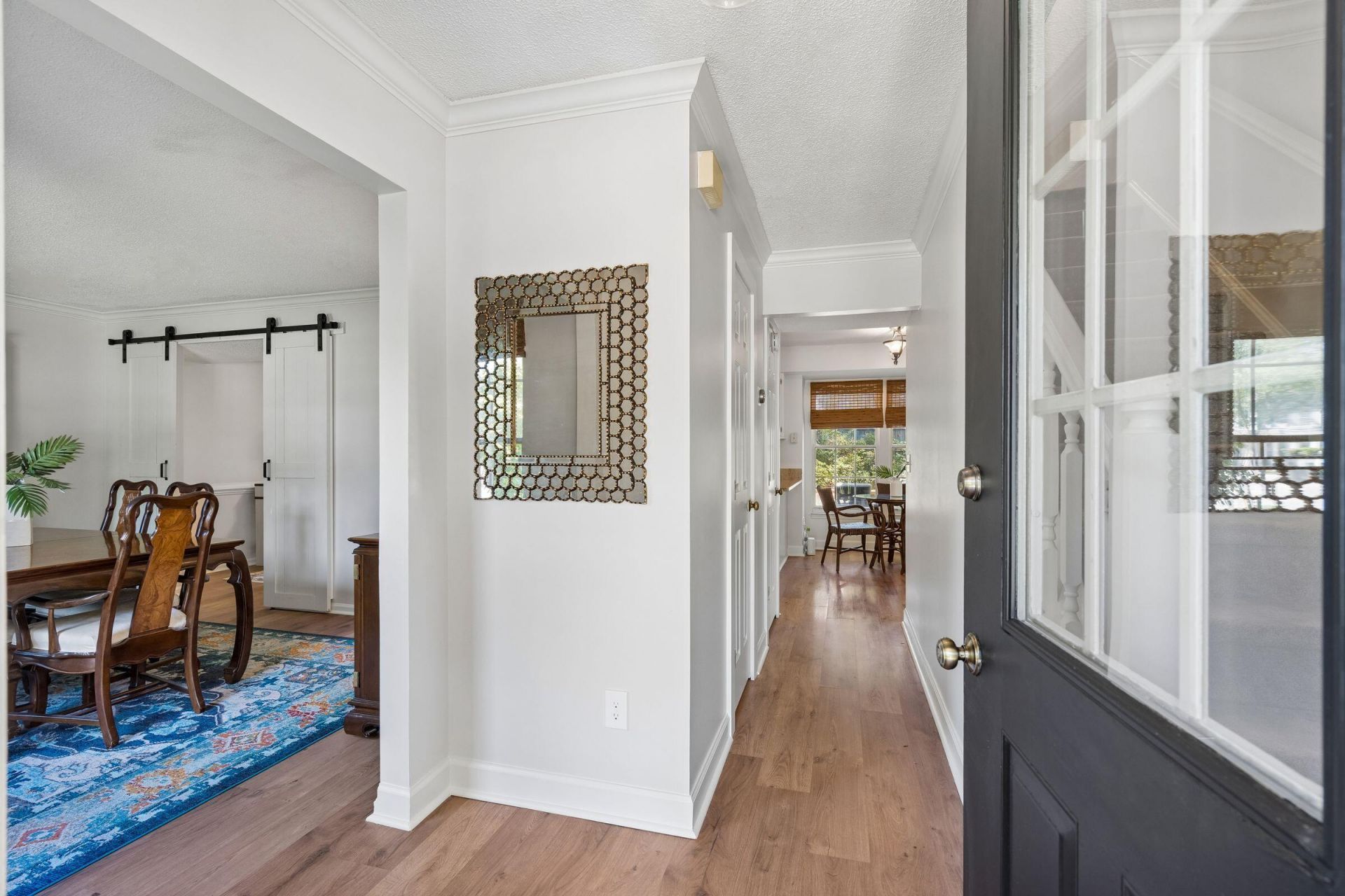 2060 Presidio Drive Photo 4