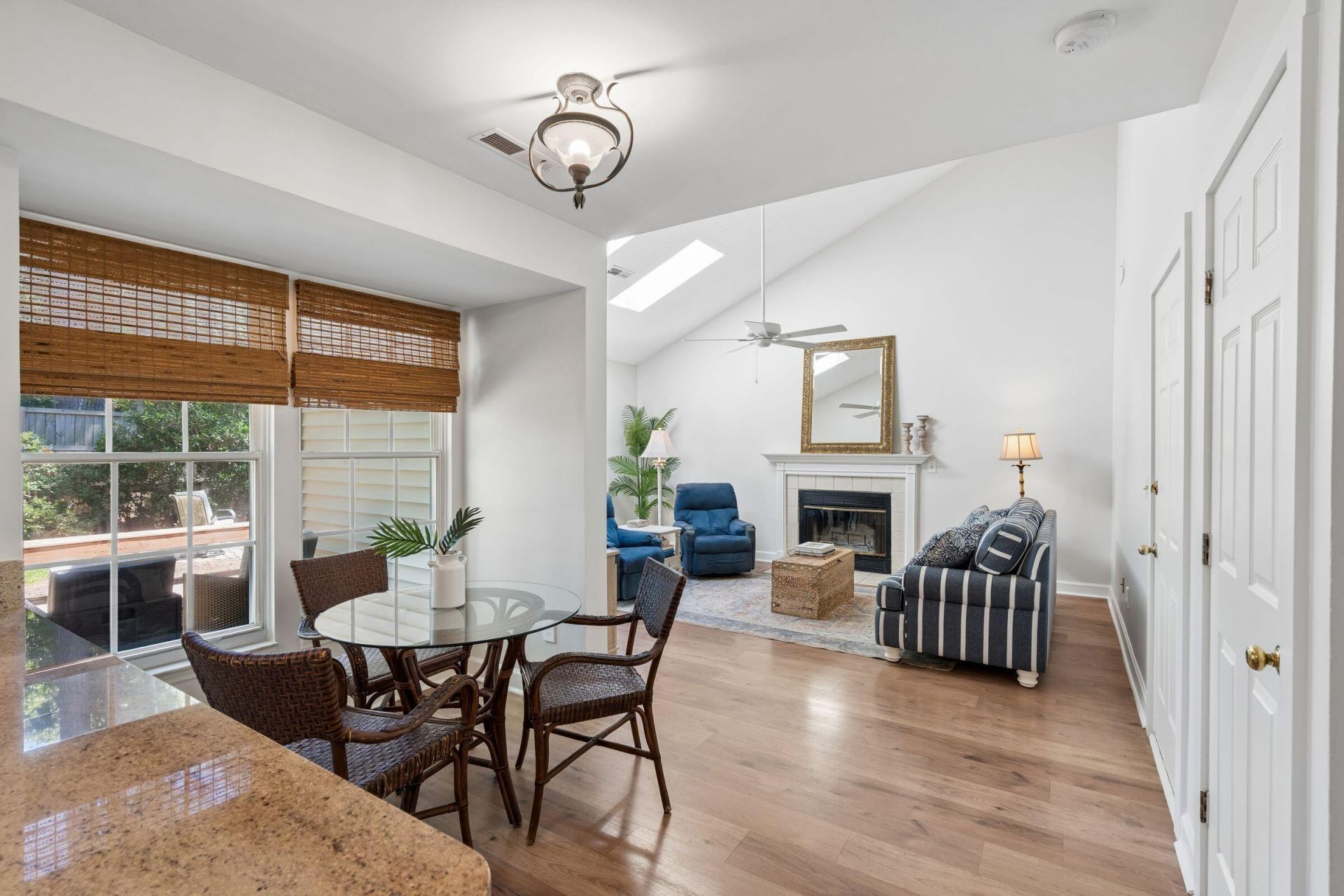 2060 Presidio Drive Photo 5