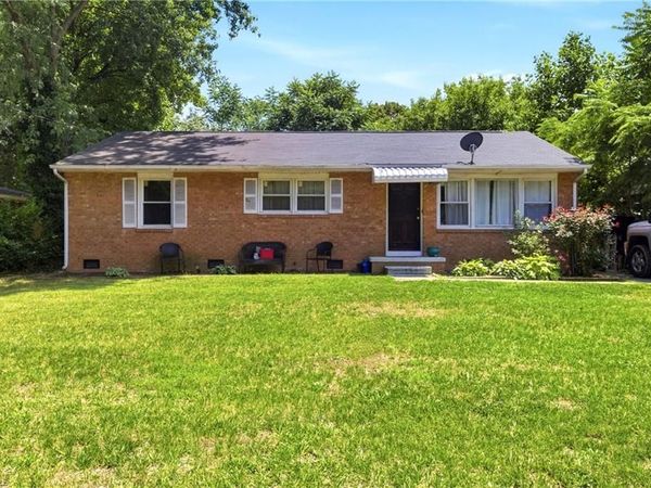 1608 E Cone Boulevard, Greensboro, NC 27405