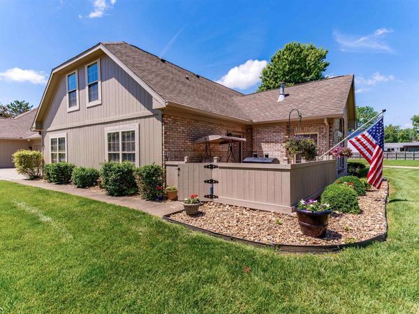 8005 River Park Way, Evansville, IN 47715
