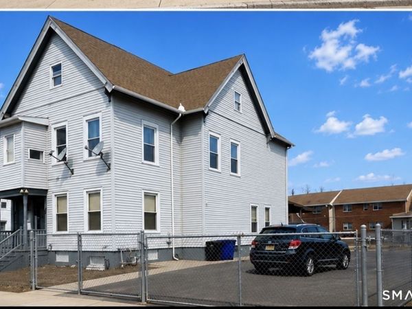 161 Thompson , New Haven, CT 06511