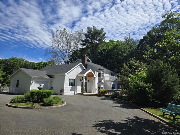 249 Cold Spring Road, Syosset, NY 11791