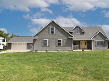 1157 E GUTH Road, Washington, IL 61571
