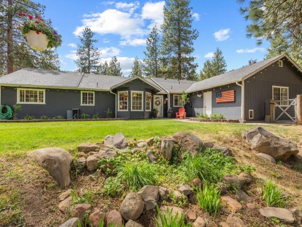 16320 Hillcrest Road, Klamath Falls, OR 97603