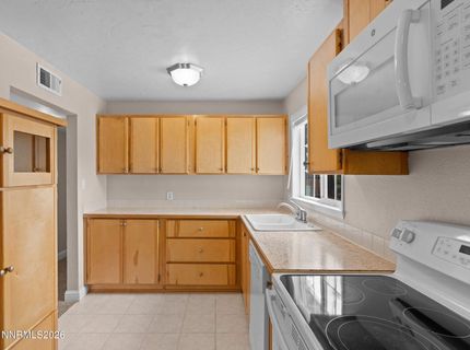 1675 Harvard Way, Reno, NV 89502 Photo