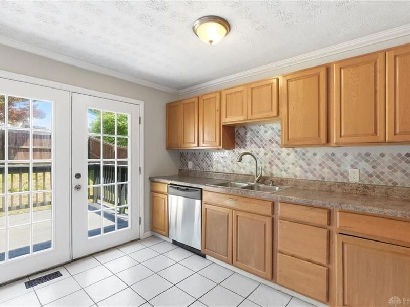 1556 Larchwood Drive, Dayton, OH 45432 Photo 10