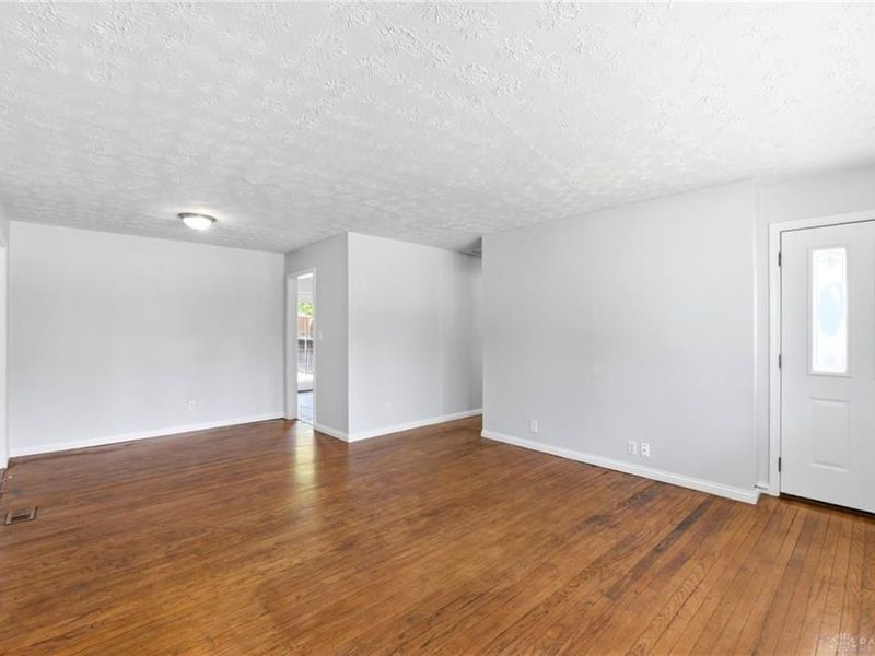 1556 Larchwood Drive, Dayton, OH 45432 Photo 5