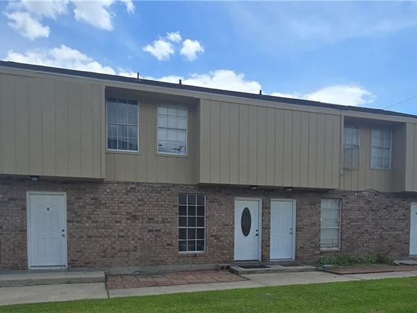 64 CARRIAGE Lane, Unit D, Destrehan, LA 70047