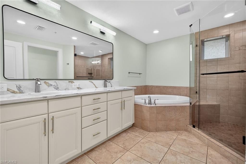 3426 Hancock Bridge Pkwy, Unit 606, North Fort Myers, FL 33903 Photo