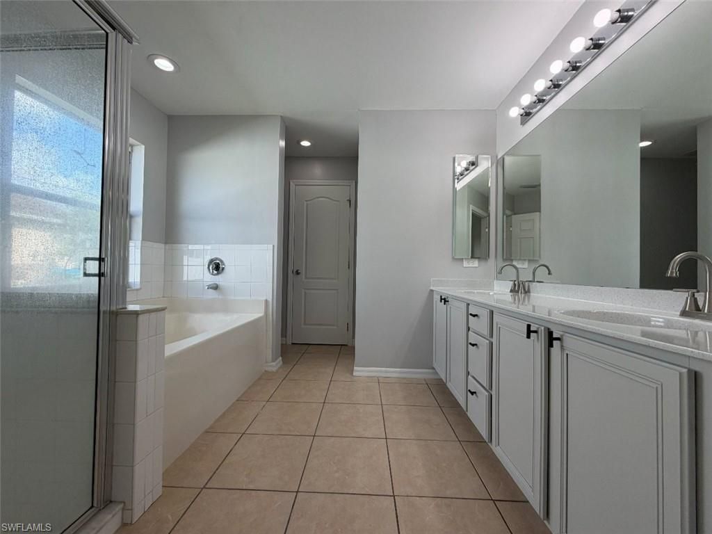1722 NE 21st St , Cape Coral, FL 33909 Photo