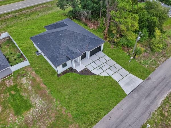 6037 N Moss CIR , LABELLE, FL 33935