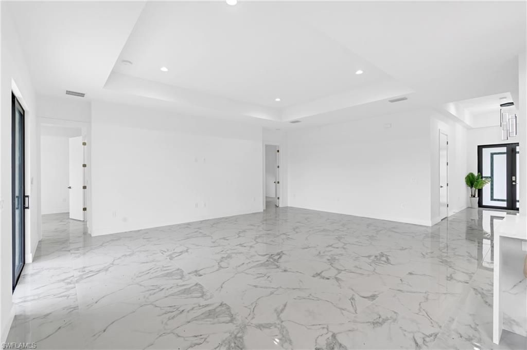 6037 N Moss Cir, Labelle, FL 33935 Photo