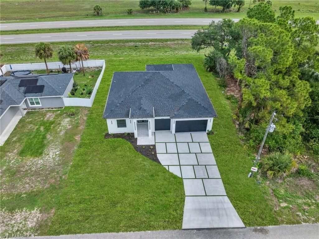 6037 N Moss Cir , Labelle, FL 33935 Photo