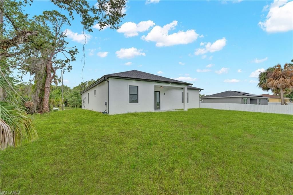 6037 N Moss Cir, Labelle, FL 33935 Photo