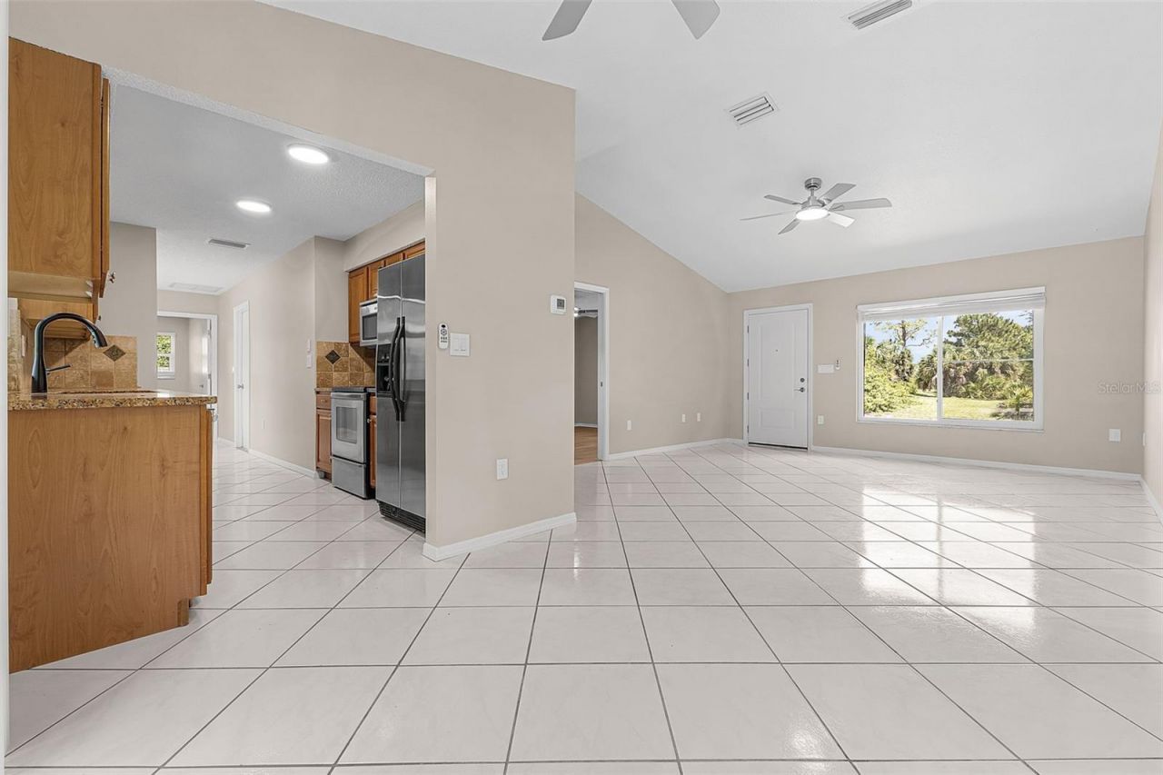 18271 Temple Avenue, Port Charlotte, FL 33948 Photo