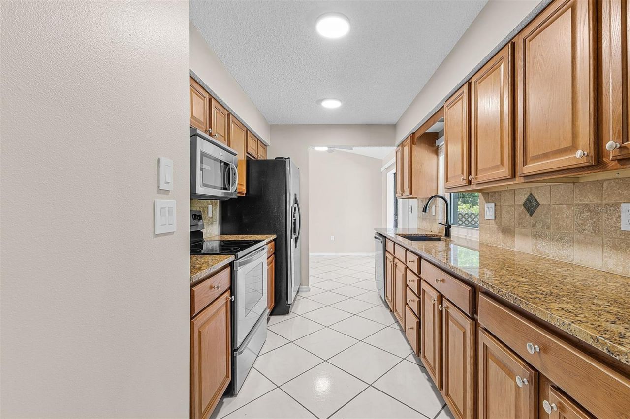 18271 Temple Avenue, Port Charlotte, FL 33948 Photo