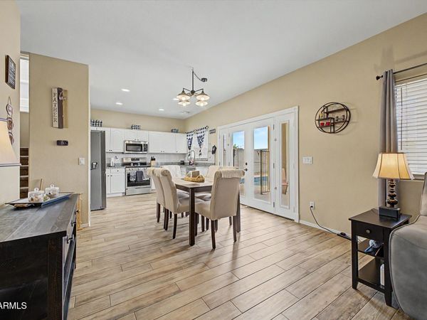 3675 S JOSHUA TREE Lane, Gilbert, AZ 85297
