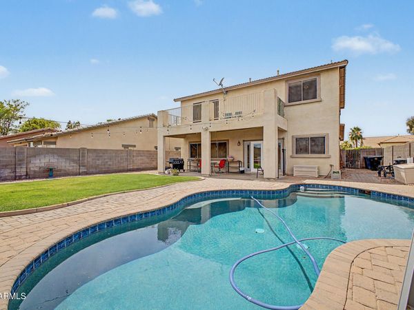 3675 S JOSHUA TREE Lane, Gilbert, AZ 85297