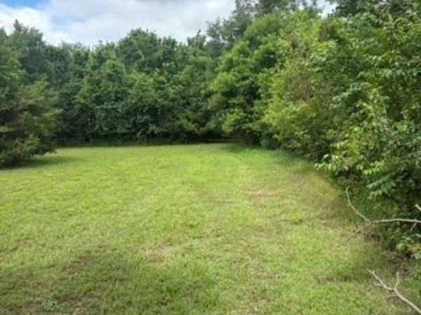 1225 Meade Road, Parsons, KS 67357
