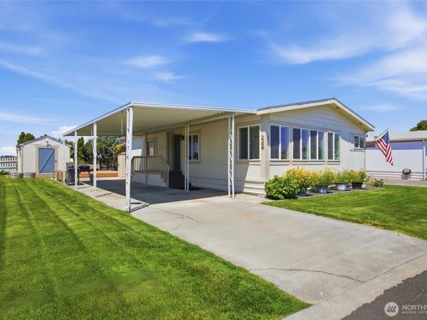 2240 W Broadway Avenue , Unit 209, Moses Lake, WA 98837