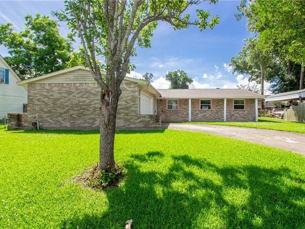 1200 BELLEVUE Drive , LaPlace, LA 70068