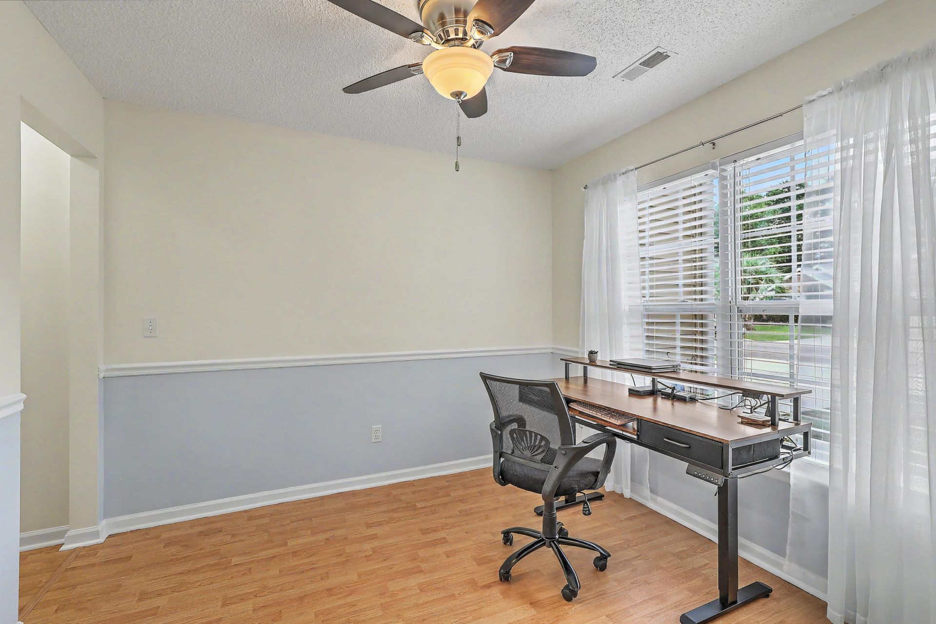 516 Rosings Drive Photo 8