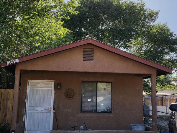1015 Barelas Street SW, Albuquerque, NM 87102