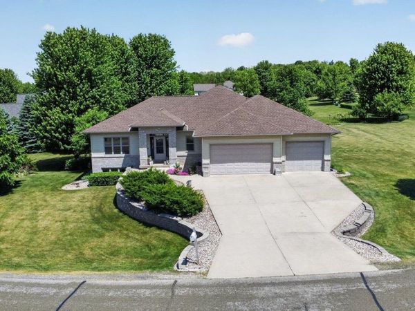 5215 Preservation Place, Sun Prairie, WI 53590