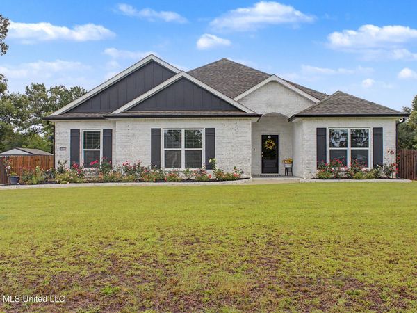 19069 Harrington Circle, Biloxi, MS 39532