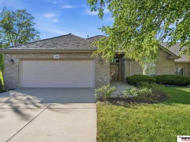 2321 Stone Creek Loop S, Lincoln, NE 68512