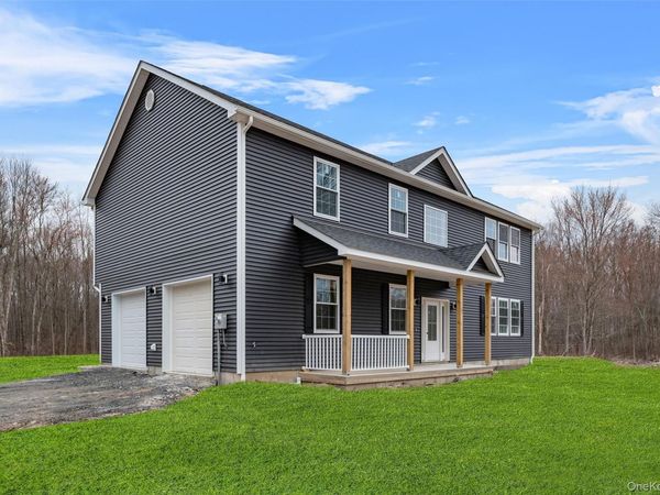 490 State Route 211 , Cuddebackville, NY 12729
