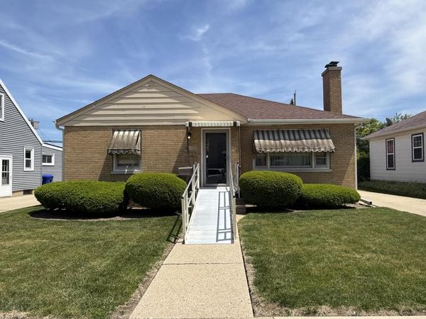 6113 44th AVENUE, Kenosha, WI 53142