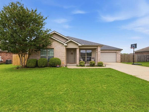 2417 Canterbury Court, Cabot, AR 72023