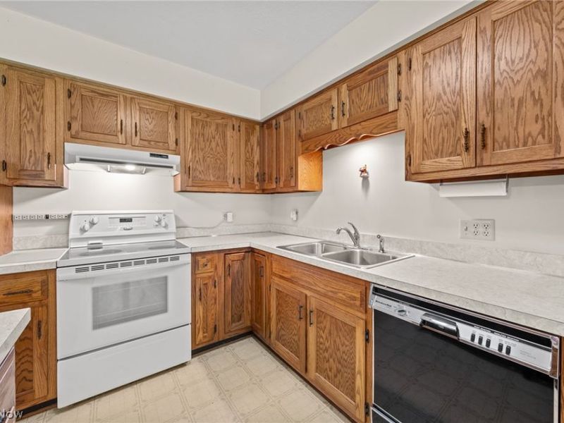 1811 Jeffries Road, Huron, OH 44839 Photo 13